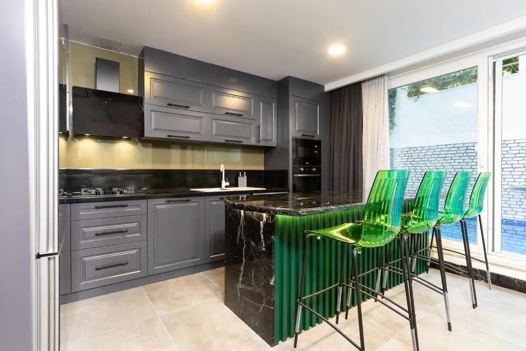 Apartment Denize 200M Sehir Merkezi Bahce Dubleks Antalya