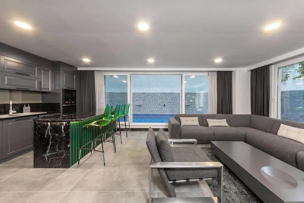 Apartment Denize 200M Sehir Merkezi Bahce Dubleks Antalya